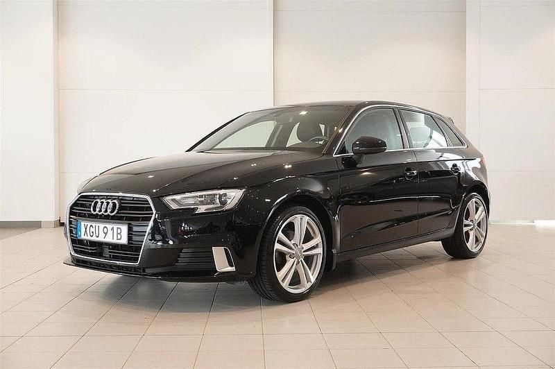 Svart Begagnad 2019 Audi A3 Sportback g-tron Sport Sedan | 219 800 kr - Bild 1/4