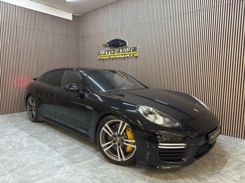 Svart Begagnad 2014 Porsche Panamera GTS Sedan | 429 900 kr (Lite dyr) - Bild 1/4