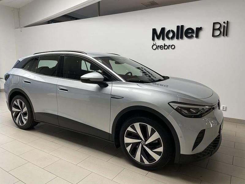 Silver (scale silver metallic) Begagnad 2023 VW ID.4 Pro Performance SUV | 334 900 kr (Marknadspris) - Bild 1/4