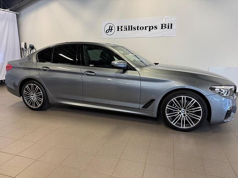 Begagnad BMW 530e iPerformance 2019 Blå Sedan