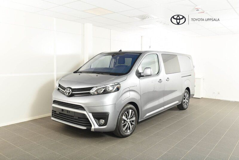 Silver Begagnad 2023 Toyota Proace Van | 618 625 kr - Bild 1/4