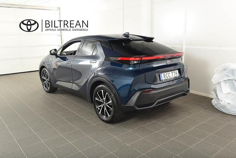 Begagnad Toyota C-HR Style 223 HK (164 kW) 2024 Blå SUV