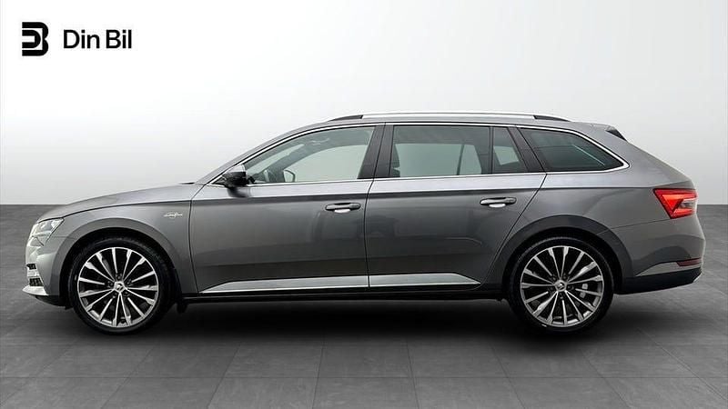 Begagnad Skoda Superb LAURIN & KLEMENT 156 HK (114 kW) 2022 Grå Kombi
