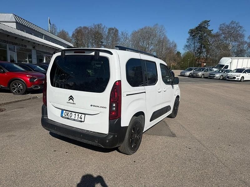 Begagnad Citroën e-Berlingo 100 kW (136 HK) 2022 Vit Minibuss