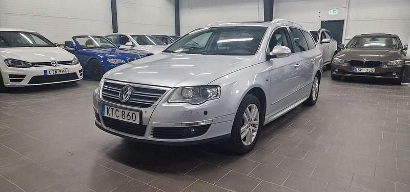 Silver Begagnad 2010 VW Passat Kombi | 46 900 kr (Marknadspris) - Bild 1/4
