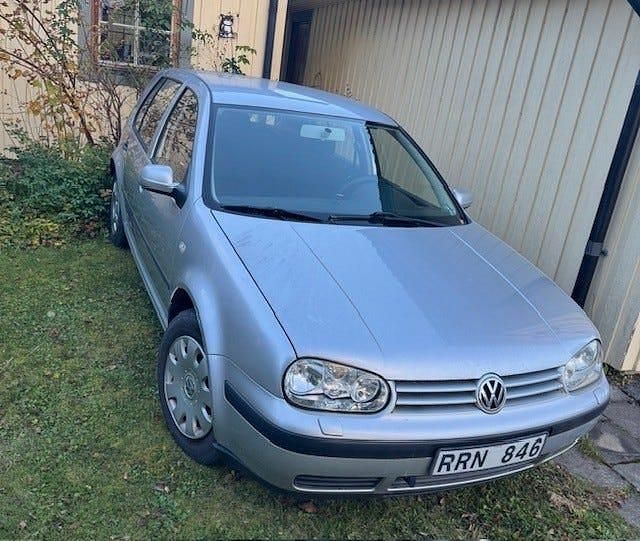 Begagnad 2001 VW Golf IV Halvkombi | 30 000 kr (Marknadspris) - Bild 1/4