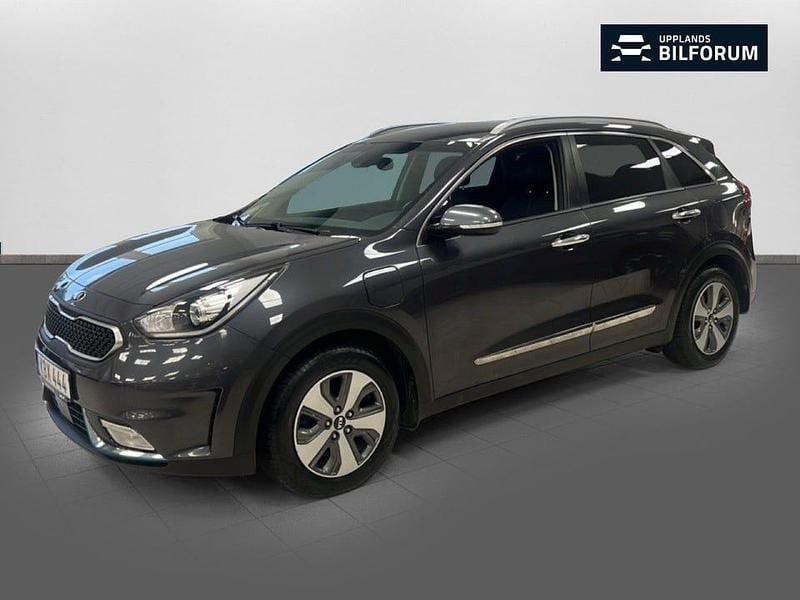 Grå Begagnad 2017 Kia Niro Advance SUV | 149 000 kr (Marknadspris) - Bild 1/4