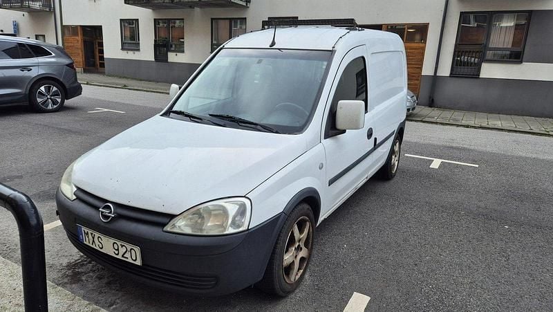 Vit Begagnad 2007 Opel Combo Minibuss | 10 000 kr (Marknadspris) - Bild 1/4
