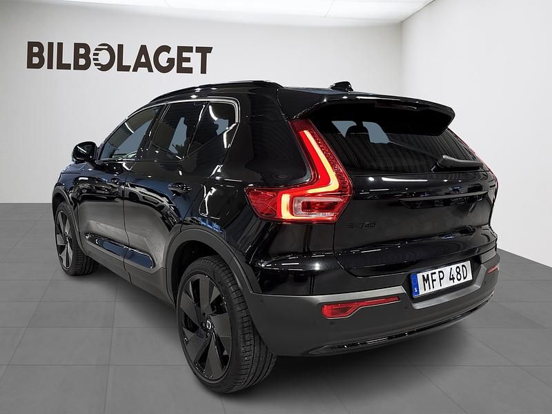Begagnad Volvo EX40 Performance 325 kW (442 HK) 2024 Svart SUV