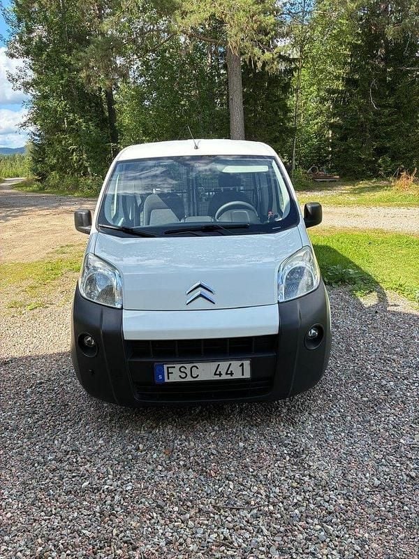 Vit Begagnad 2009 Citroën Nemo Minibuss | 30 000 kr (Bra pris) - Bild 1/4