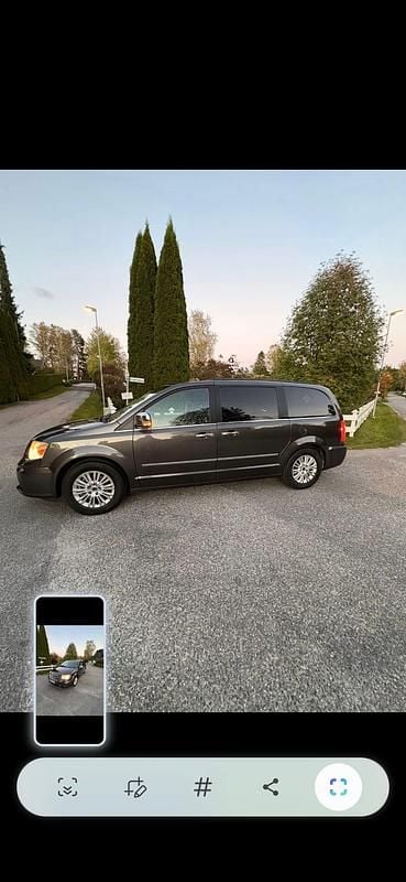 Begagnad Lancia Voyager 178 HK (130 kW) 2015 Minibuss