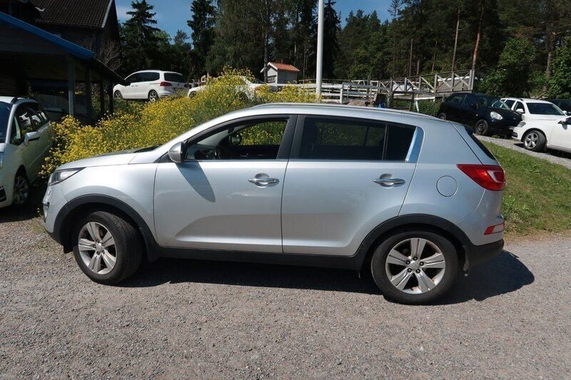 Silver Begagnad 2010 Kia Sportage Comfort SUV | 65 500 kr (Marknadspris) - Bild 1/4
