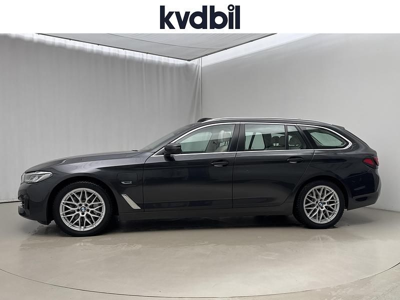 Begagnad BMW 530e 2022 Grå Kombi