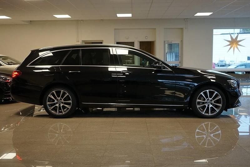 Begagnad Mercedes E300 Avantgarde 306 HK (225 kW) 2019 Svart Kombi