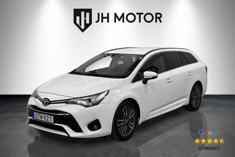 Vit Begagnad 2017 Toyota Avensis Kombi | 169 900 kr (Marknadspris) - Bild 1/4