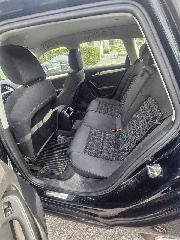 Blå Begagnad 2011 Audi A4 Kombi | 65 000 kr (Superpris) - Bild 1/4