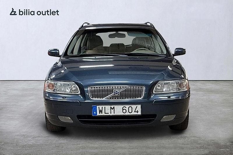 Begagnad Volvo V70 140 HK (102 kW) 2004 Blå Kombi