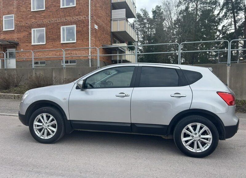 Silver Begagnad 2008 Nissan Qashqai SUV | 54 000 kr (Lite dyr) - Bild 1/4