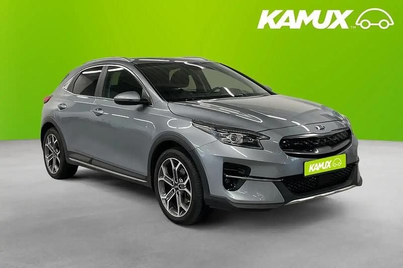 Silver/grå Begagnad 2021 Kia XCeed Advance SUV | 216 700 kr (Marknadspris) - Bild 1/4