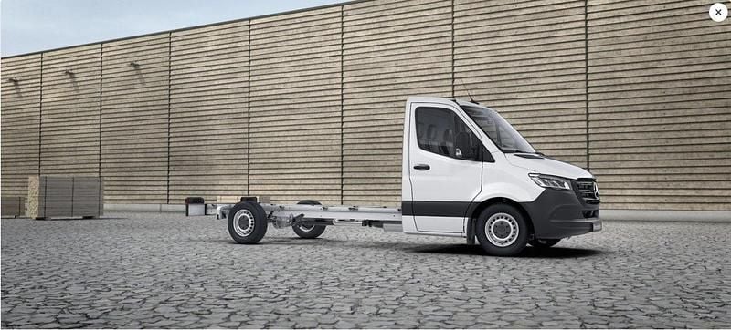 Arktisk vit Begagnad 2023 Mercedes Sprinter Van | 699 000 kr - Bild 1/4