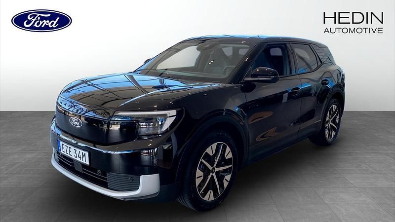 Svart (black) Ny 2025 Ford Explorer SUV | 514 900 kr (Marknadspris) - Bild 1/4