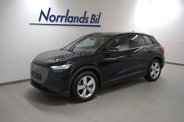 Mytsvart metallic Begagnad 2023 Audi Q4 e-tron Proline SUV | 379 900 kr (Superpris) - Bild 1/4