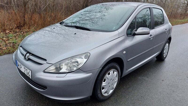 Grå Begagnad 2005 Peugeot 307 Halvkombi | 33 900 kr (Lite dyr) - Bild 1/4