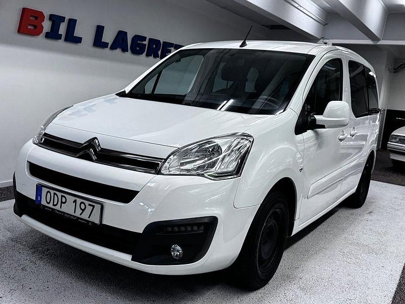Vit Begagnad 2016 Citroën Berlingo Minibuss | 89 900 kr (Lite dyr) - Bild 1/4