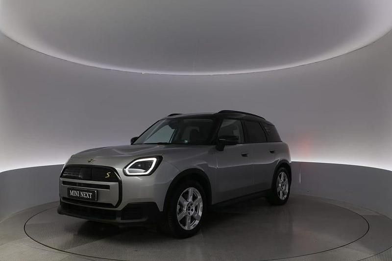 Grå Begagnad 2024 Mini Countryman SUV | 444 900 kr - Bild 1/4