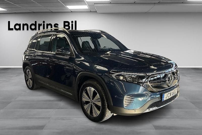 Begagnad Mercedes EQB300 Progressive 167 kW (228 HK) 2022 Blå SUV