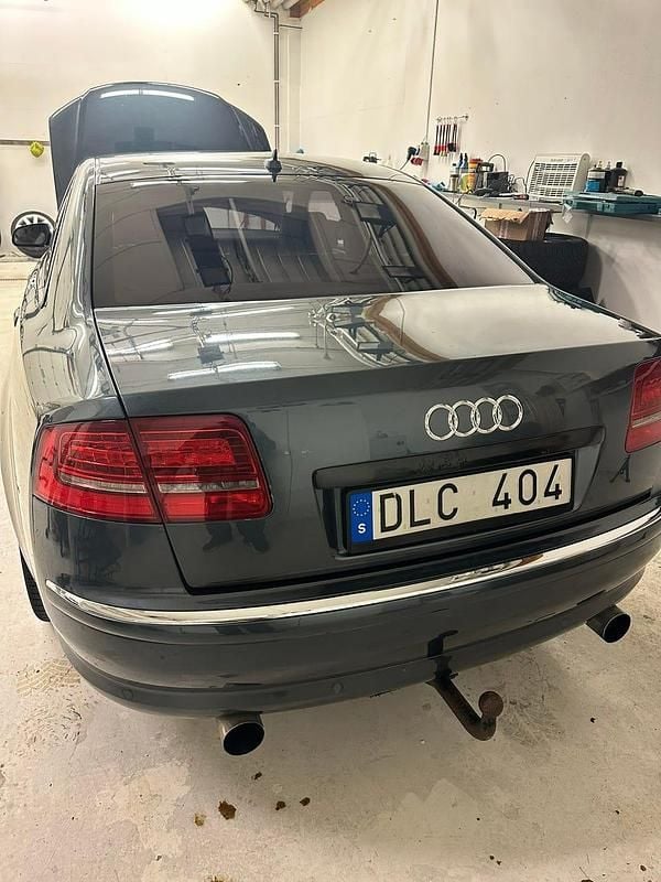 Begagnad Audi A8 326 HK (239 kW) 2006 Dolphin grey metallic Sedan