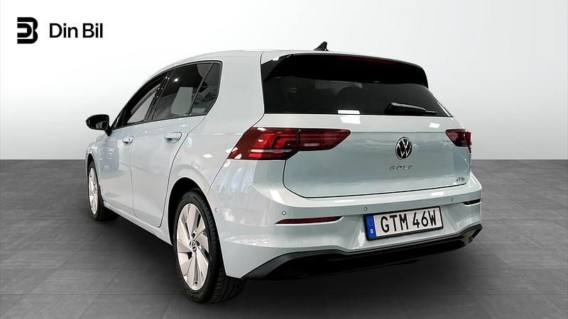 Begagnad VW Golf VIII 150 HK (110 kW) 2024 Ljusblå Kombi