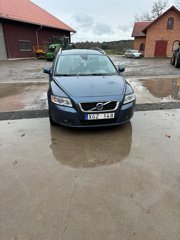 Begagnad 2011 Volvo V50 Kombi | 30 000 kr (Superpris) - Bild 1/4