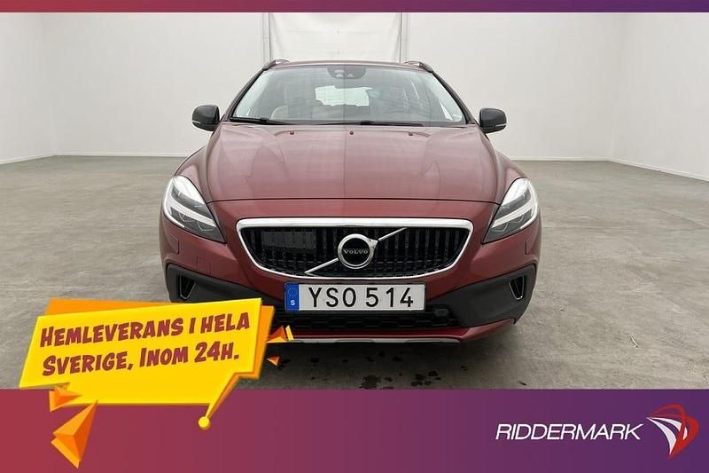 Röd Begagnad 2018 Volvo V40 CC Momentum Kombi | 159 900 kr (Marknadspris) - Bild 1/4