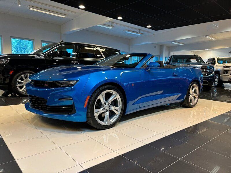 Blå Ny 2024 Chevrolet Camaro SS Cab | 949 000 kr - Bild 1/4