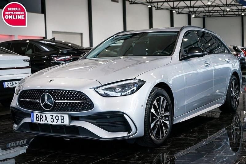 Silver Begagnad 2024 Mercedes C300 AMG Kombi | 389 500 kr - Bild 1/4