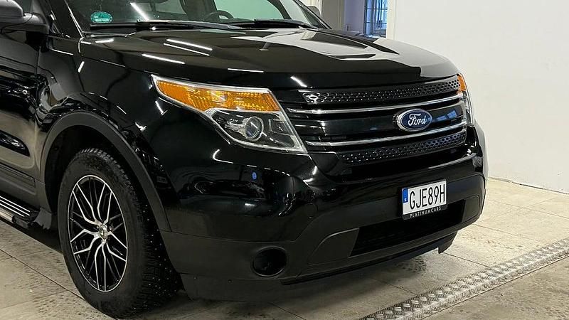 Begagnad Ford Explorer 294 HK (216 kW) 2012 Svart SUV