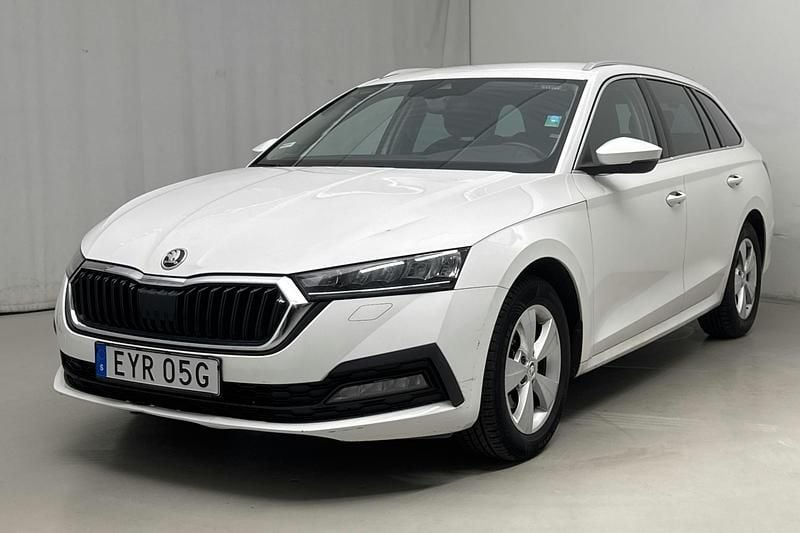 Vit Begagnad 2021 Skoda Octavia | 150 000 kr (Bra pris) - Bild 1/4