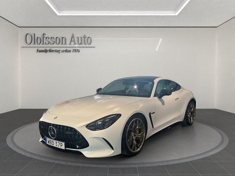 Vit Begagnad 2024 Mercedes AMG GT 63 AMG Sportkupé | 1 799 000 kr (Superpris) - Bild 1/4