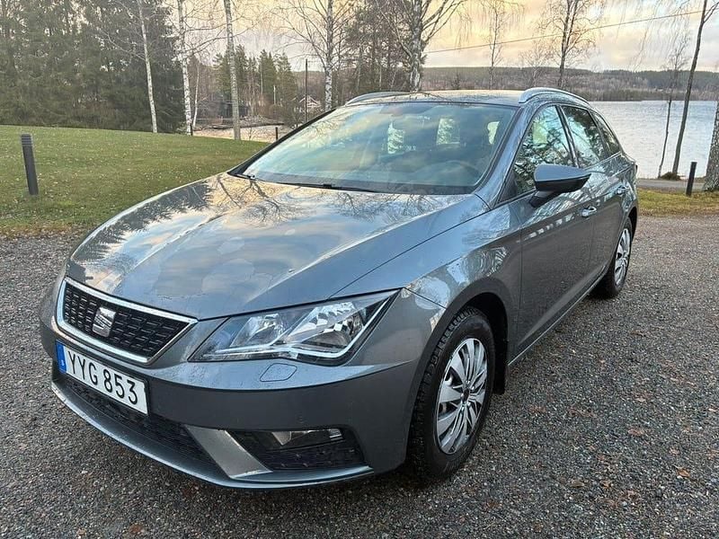 Grå metallic Begagnad 2018 Seat Leon ST Kombi | 124 500 kr (Marknadspris) - Bild 1/4