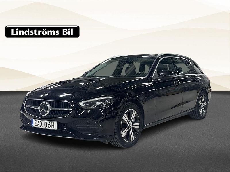 Svart Begagnad 2022 Mercedes C300e Avantgarde Kombi | 374 900 kr (Bra pris) - Bild 1/3