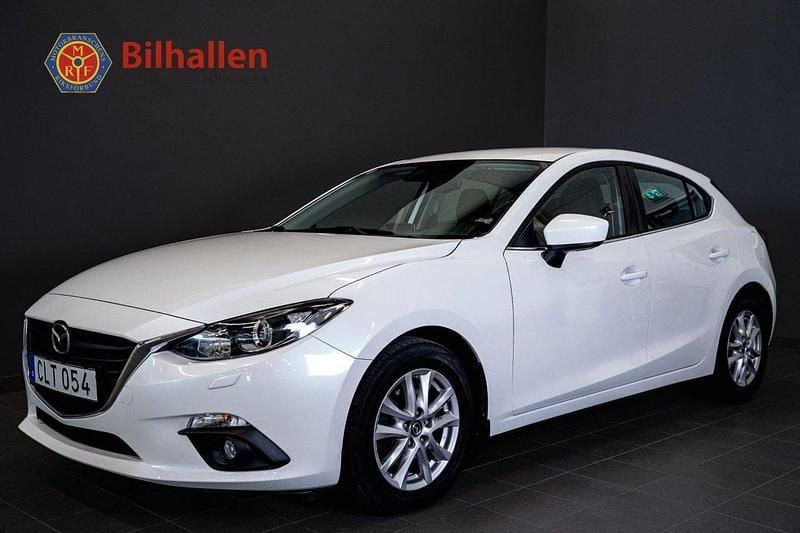 Vit Begagnad 2014 Mazda 3 Core Halvkombi | 134 900 kr (Marknadspris) - Bild 1/4