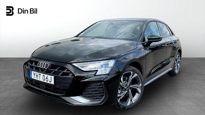 Svart Ny 2025 Audi A3 Sportback S-Line Halvkombi | 414 900 kr - Bild 1/4