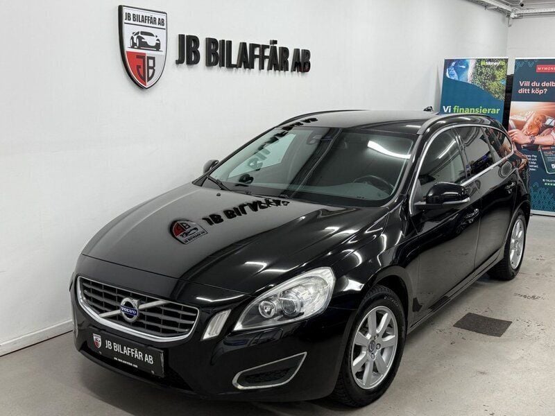 Svart Begagnad 2012 Volvo V60 Momentum Kombi | 89 700 kr (Bra pris) - Bild 1/4