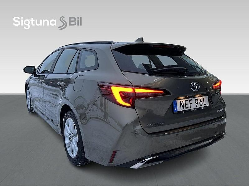 Begagnad Toyota Corolla Active 140 HK (102 kW) 2023 Grön Kombi