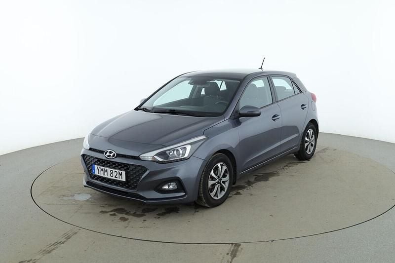 Begagnad Hyundai i20 Select 85 HK (62 kW) 2019 Grå Halvkombi