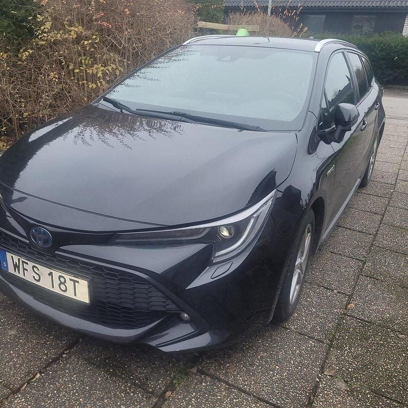 Svart Begagnad 2020 Toyota Corolla Style Kombi | 240 000 kr (Lite dyr) - Bild 1/4