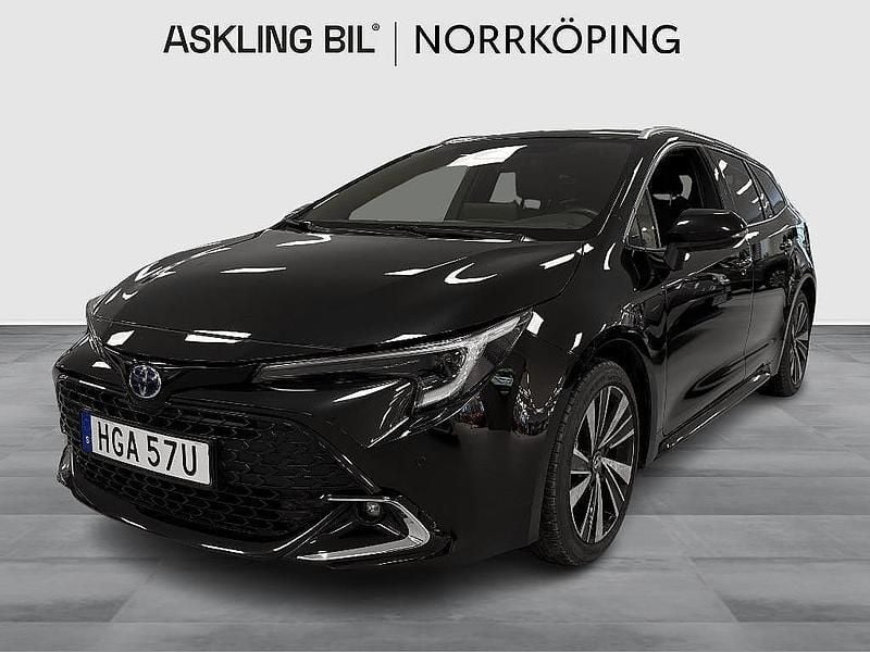 Svart Begagnad 2024 Toyota Corolla Style Kombi | 299 000 kr (Marknadspris) - Bild 1/4