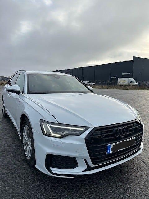 Begagnad Audi A6 204 HK (150 kW) 2019 Vit, black edition Kombi