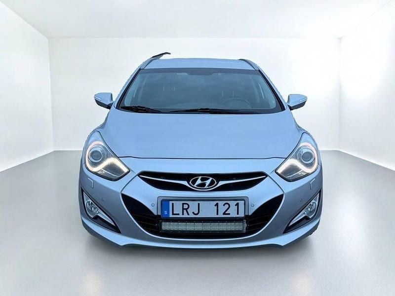 Begagnad Hyundai i40 136 HK (100 kW) 2012 Silver Kombi
